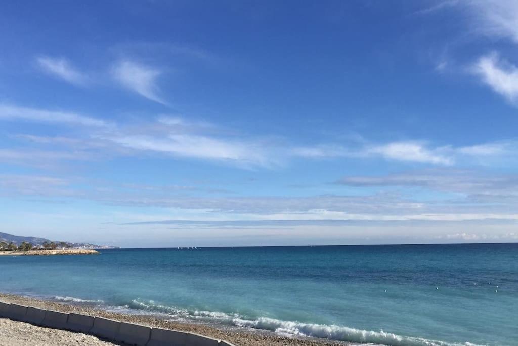 Studio 28 M2 Au Calme A مينتون المظهر الخارجي الصورة
